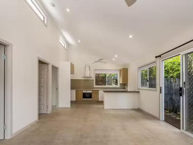 Cheap 2 BR 281A Main Road, Kuluin, QLD 4558