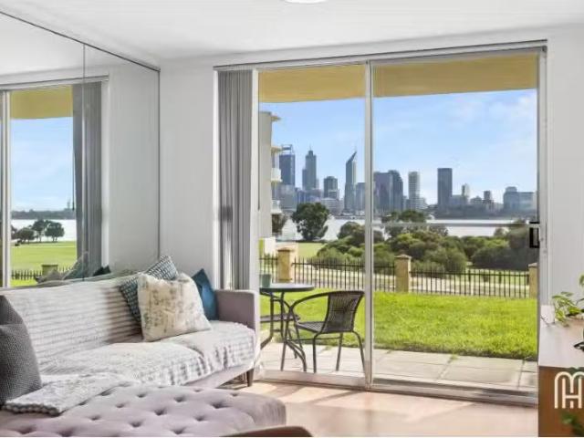 Cozy 2 BR 3/181 Mill Point Road, South Perth Apartment for ren.