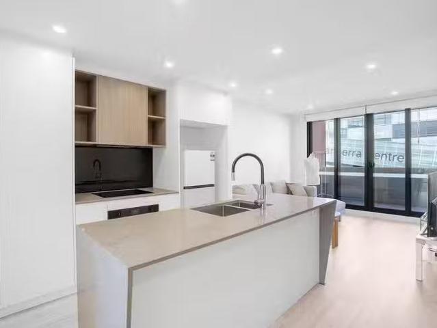 Nice 2 BR 321/61 Cooyong Street, Braddon, ACT 2612