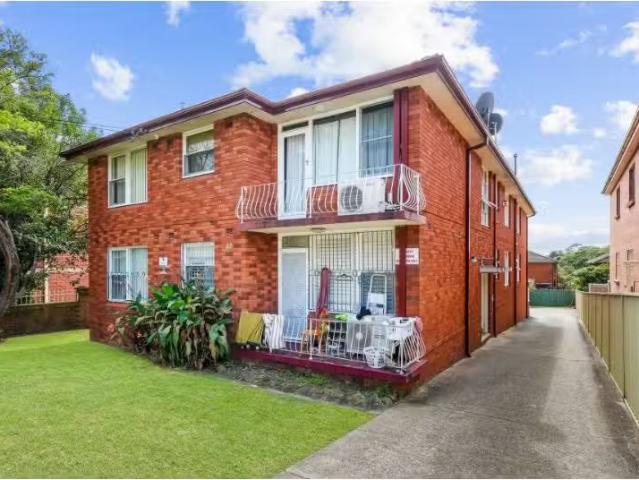 Deal! 2 BR 3/37 Colin Street, Lakemba Apartment for rent List.