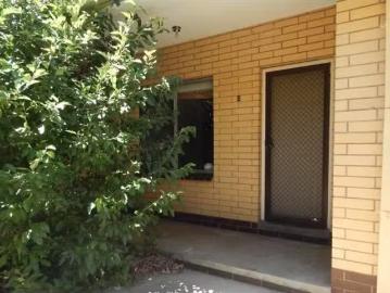 Charming 2 BR 3/394 Urana Road, Lavington Apartment for rent.