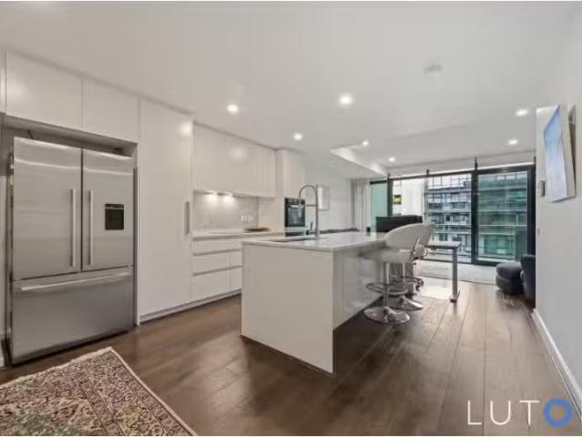 Charming 2 BR 340/26 Anzac Park, Campbell Apartment for rent.