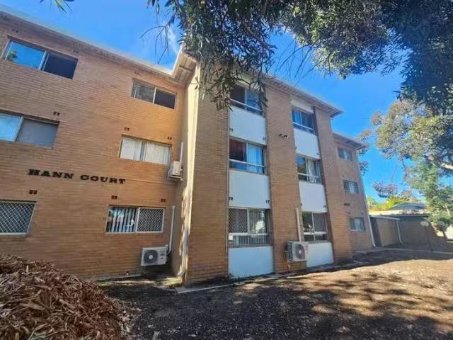 Cheap 2 BR 3/45 Cape Street, Osborne Park, WA 6017