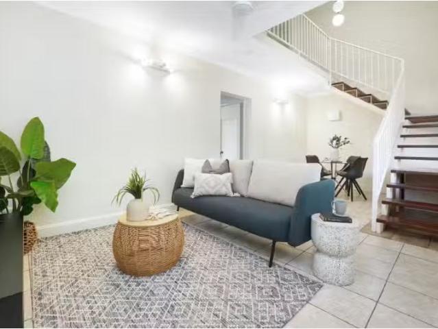 Cheap 2 BR 3/46 Coronation Drive, STUART PARK Townhouse for re.