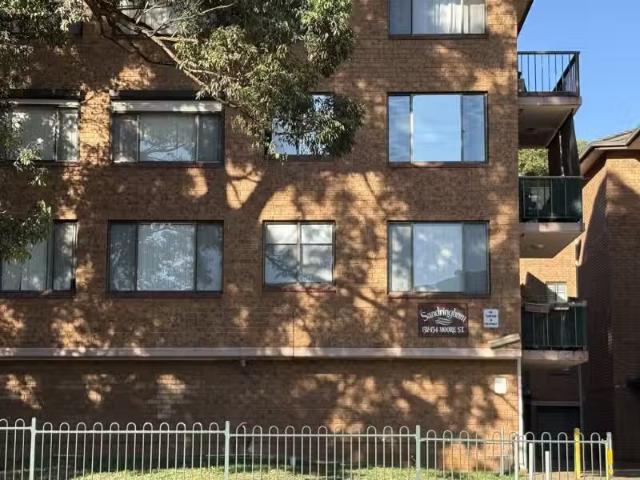 Rental! 2 BR 36/132 Moore Street, LIVERPOOL Apartment for rent.