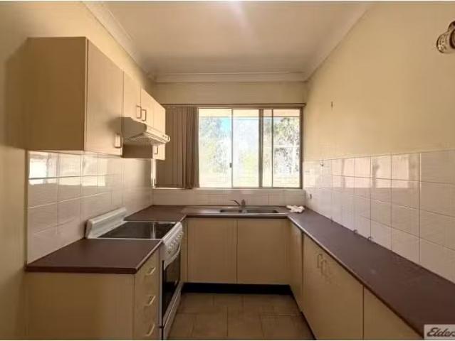 Rental! 2 BR Unit 2/136 138 Edensor Road, Bonnyrigg Apartment.