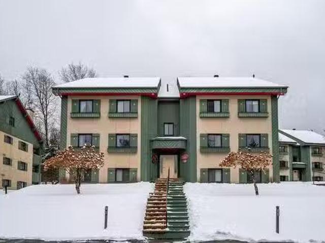 Nice 2 BR A 710 Ch. Des Trois Villages, Piedmont, QC, J0R 1R3.