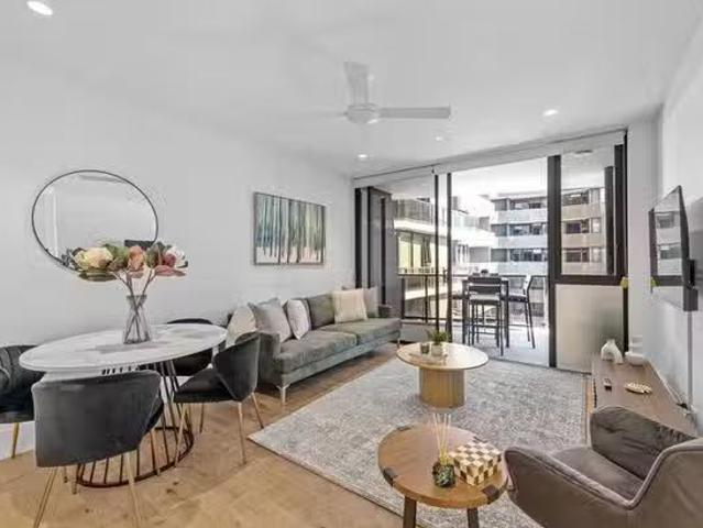 Cozy 2 BR Chester Street