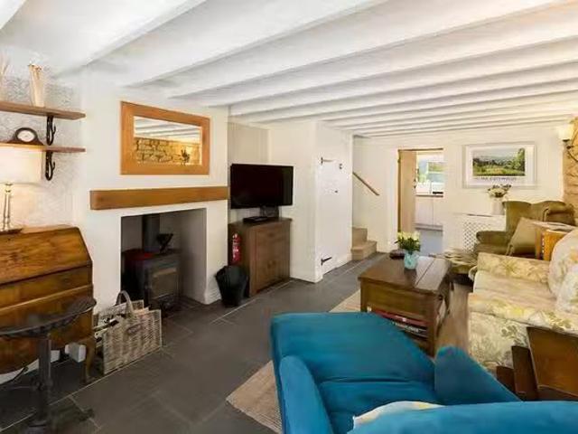 Cozy 2 BR East Street