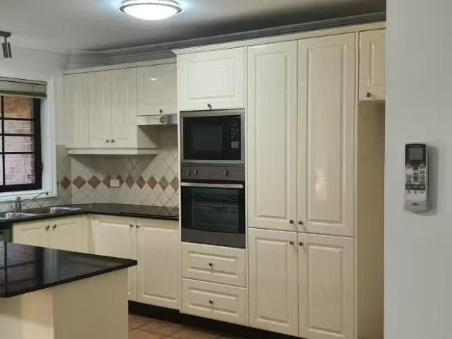 Nice 2 BR F10/6 Schofield Place, MENAI Apartment for rent Lis.