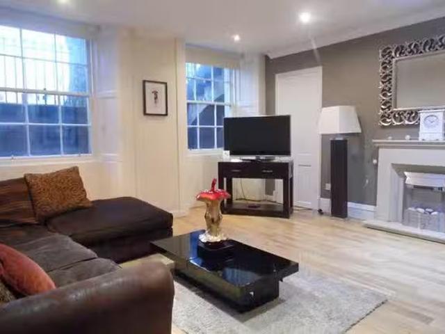 New 2 BR Fitzroy Lane