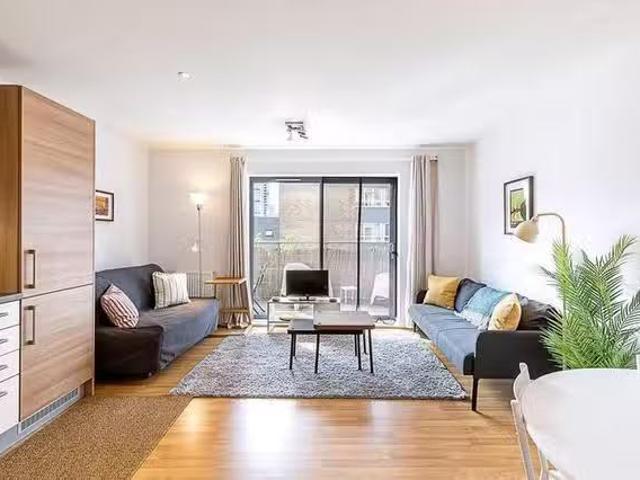 Charming 2 BR Hamlets Way
