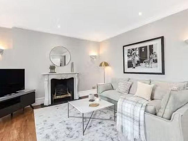 Just in! 2 BR Jermyn Street
