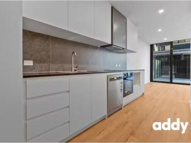 Just in! 2 BR LG 10/170 Anthony Rolfe Avenue, Gungahlin Townho.
