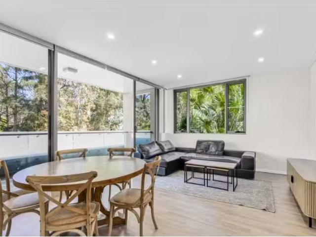 New 2 BR Level 1/168/16 Boondah Road, Warriewood Apartment for.