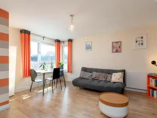 Rental! 2 BR Salamander Court