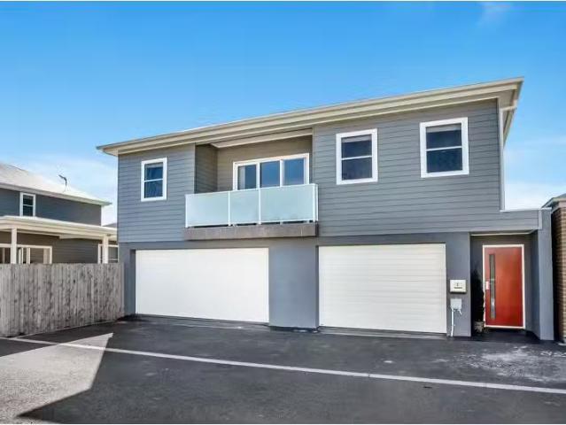 Cheap 2 Bungonia Lane, ALBION PARK Apartment for rent Listed.