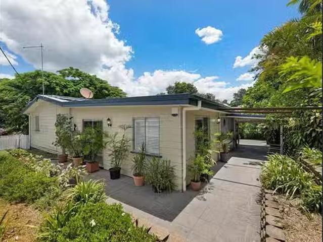 For Rent! 2 Cooper Street, Woodend, QLD 4305