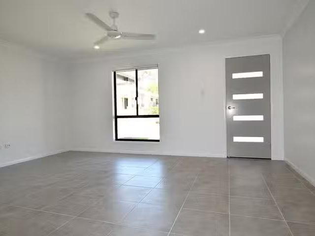 Charming 2 Seagull Boulevard, Kirkwood, QLD 4680