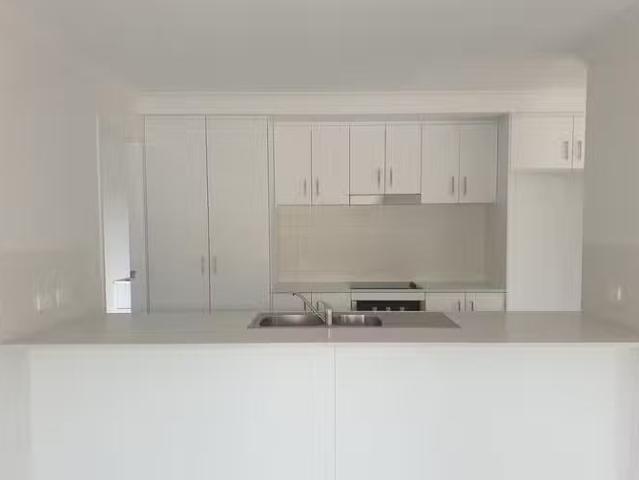 For Rent! 2 Sophora Road, Holmview, QLD 4207