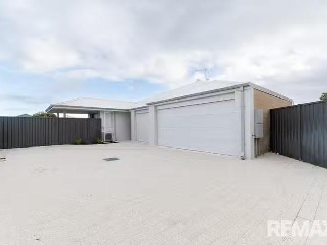 Rental! 2A Brilliance Avenue, Eglinton, WA 6034