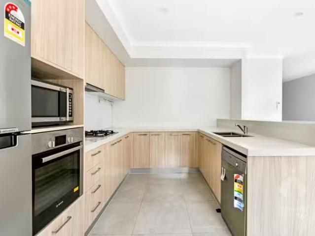 Cozy 2A Karen Street, Box Hill North VIC 3129