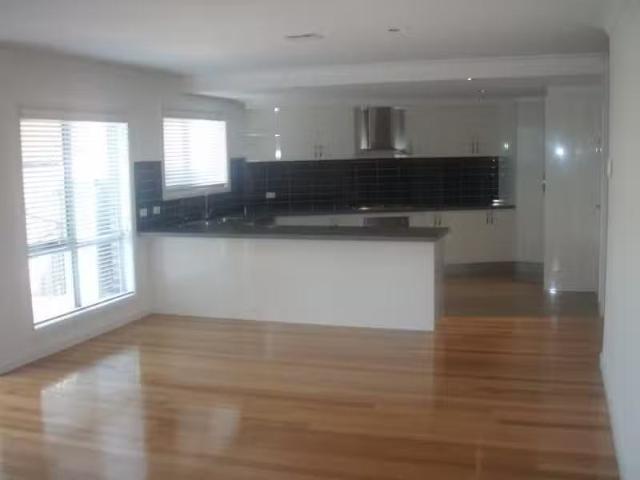 New 2C Riverside Avenue, Avondale Heights VIC 3034