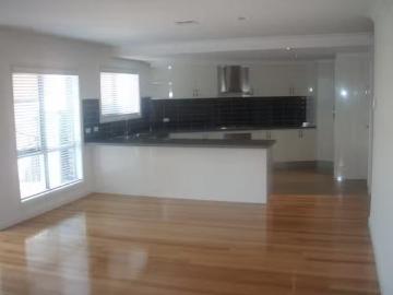 Rental! 2C Riverside Avenue, Avondale Heights VIC 3034
