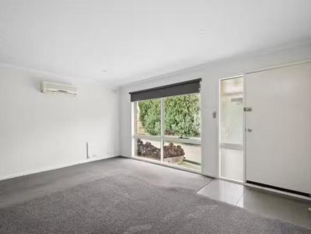 Cheap 309 Rodier St, Ballarat East VIC 3350 House For Lease
