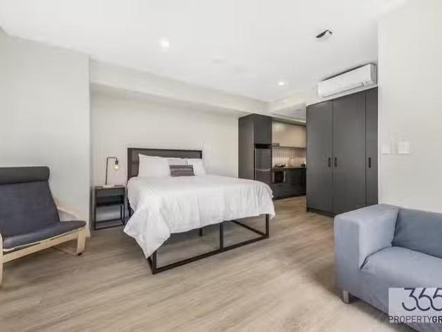 Cozy 302/393 Kingsway, Caringbah, NSW 2229