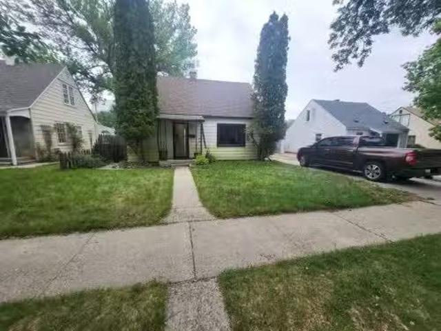 Cheap 30 BR 941 16 Street South, Lethbridge, AB, T1J 3C1 hou.