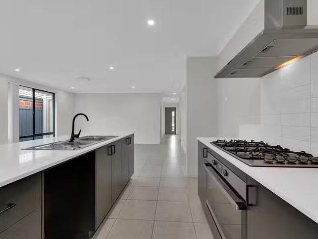 Cheap 30 Japoon Vista, Baldivis, WA 6171