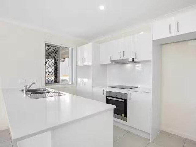Deal! 30 Oswald Street, Hemmant, QLD 4174