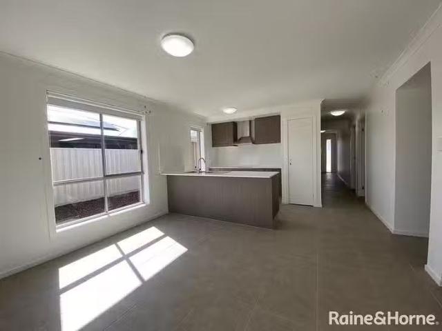 Cozy 30 Levant Street, Munno Para West, SA 5115