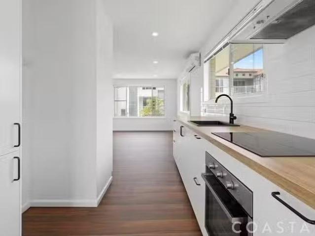 Cheap 3/198B Hedges Avenue, Mermaid Beach, QLD 4218