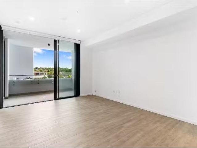 Just in! 311/9 Wyuna Street, Beverley Park Apartment for rent.