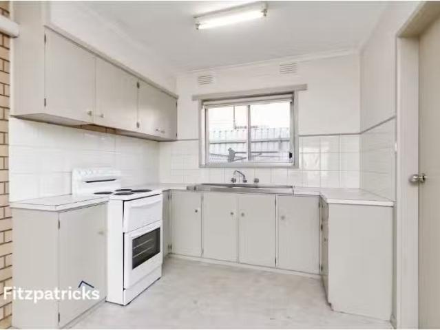 For Rent! 3/121 Lake Albert Road, Kooringal Apartment for rent.