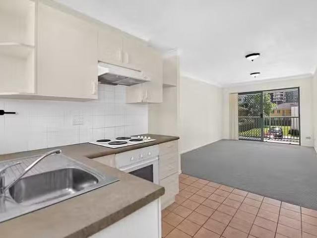 Unique 3/12 Mary Avenue, Broadbeach, QLD 4218