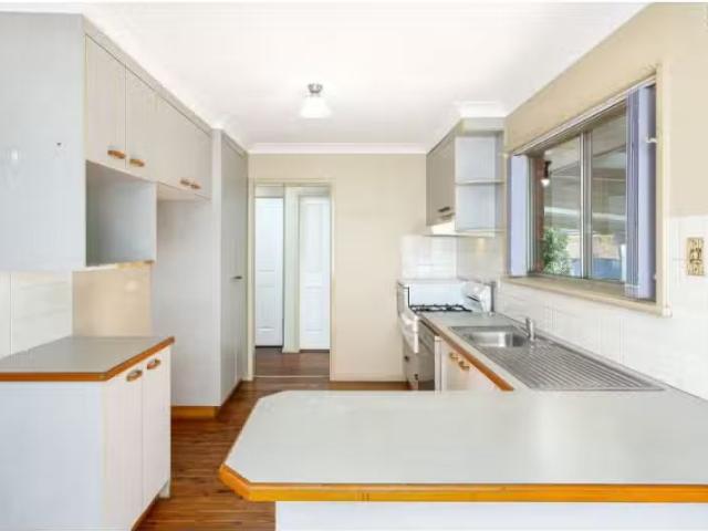 Cheap 31 Bruce Street, Tolland House for rent Listed by Prope.
