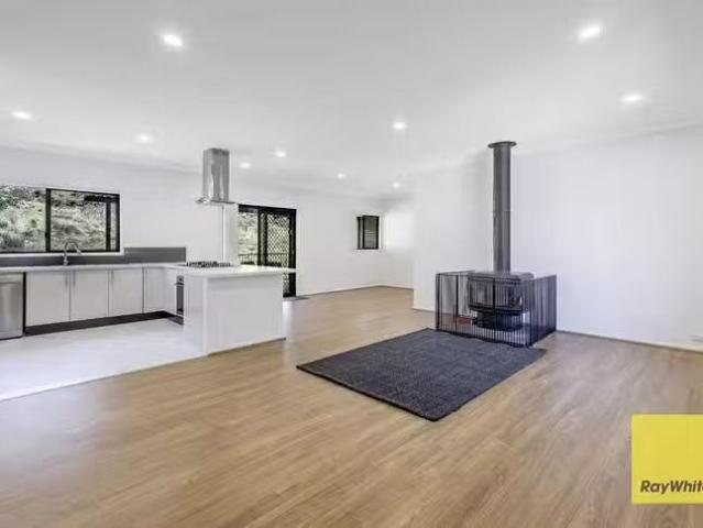 Charming 31 Gell Street, Mckellars Park, NSW 2790