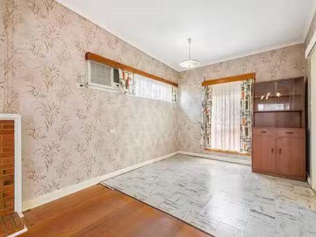 Charming 31 Rogers Street, Highbury, SA 5089