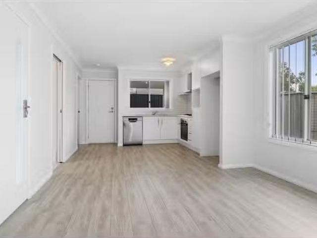 Cozy 31A Tanga Road, Edmondson Park Townhouse for rent Listed.