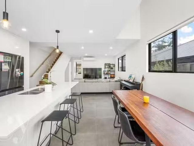 Deal! 31C Cadd Street, Beaconsfield, WA 6162