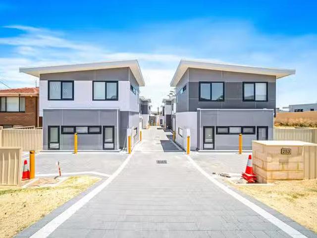 Cozy 3/253 Rockingham Road, Spearwood, WA 6163