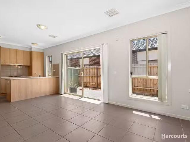 New 3/25 27 Starflower Way, TRUGANINA, VIC 3029 House for Rent