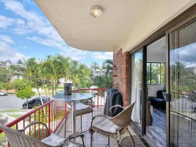Charming 3/29 Second Avenue, Broadbeach, QLD 4218