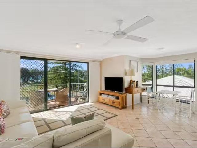Cheap 3/220 Marine Parade, Kingscliff Apartment for rent List.