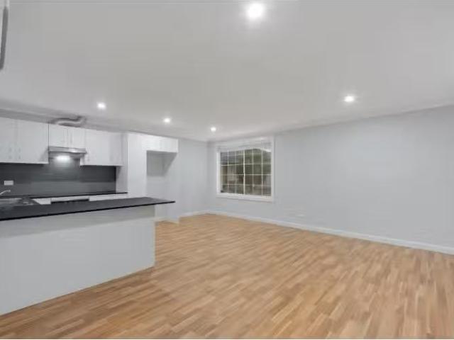 Nice 3/221 Oxford Road, INGLEBURN Apartment for rent Listed b.