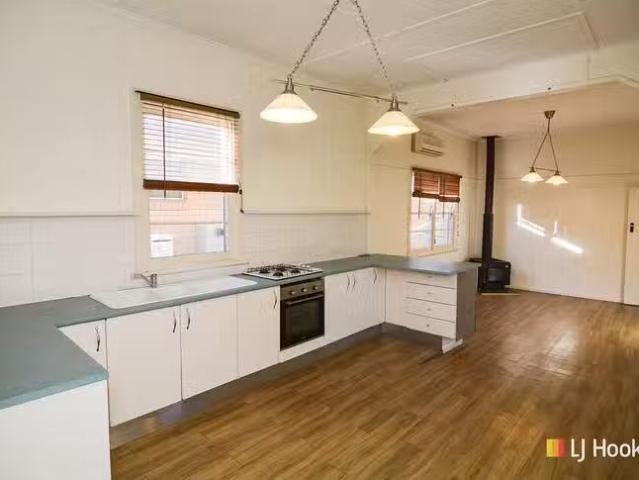 Unique 32 Calero Street, Lithgow, NSW 2790
