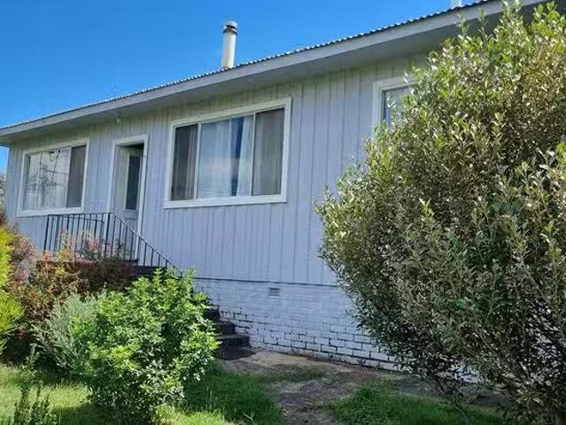 Cozy 32 Acacia Avenue, Batlow, NSW 2730